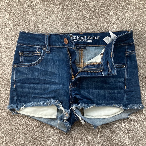 American Eagle 4 high waisted stretch shorts - Picture 1 of 2